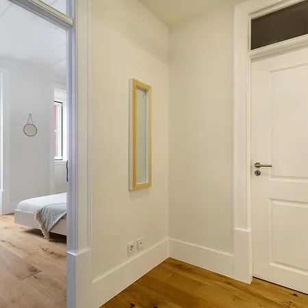 High Standard Flat Lisboa